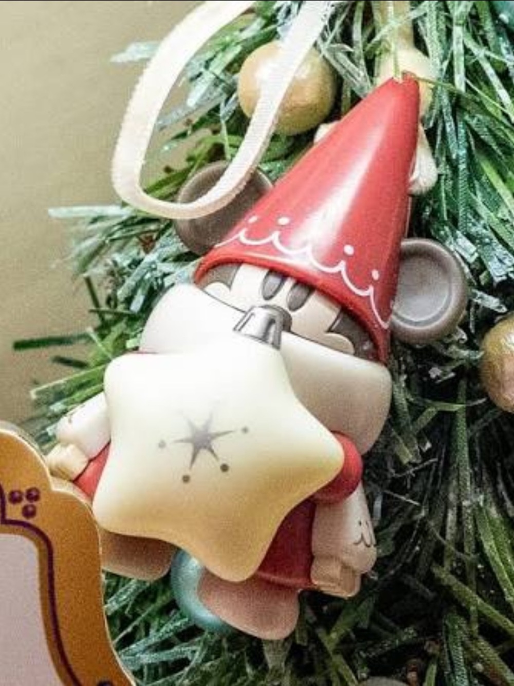 Tokyo Disneyland Lil Rin Rin Holiday ‘25 Christmas Red Mickey Keychain NEW